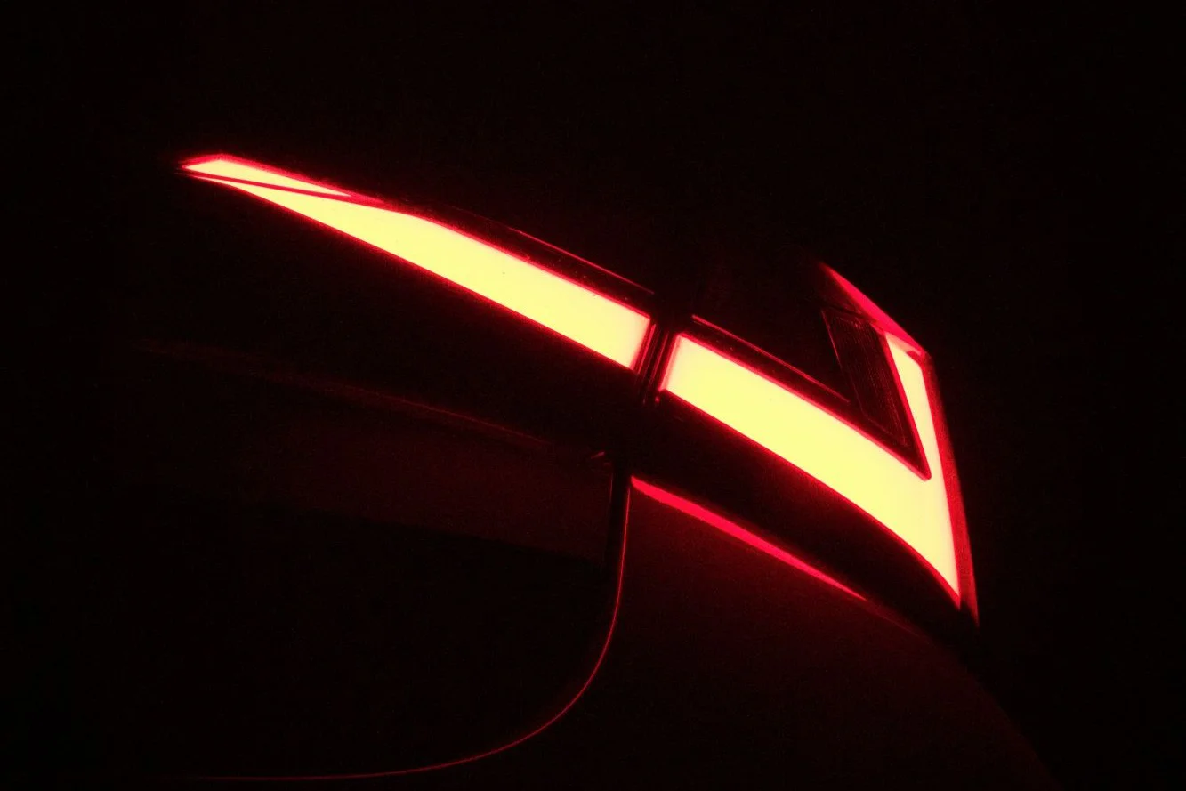 phare arrière Hyundai i20 N-line, phare voiture de nuit, parking